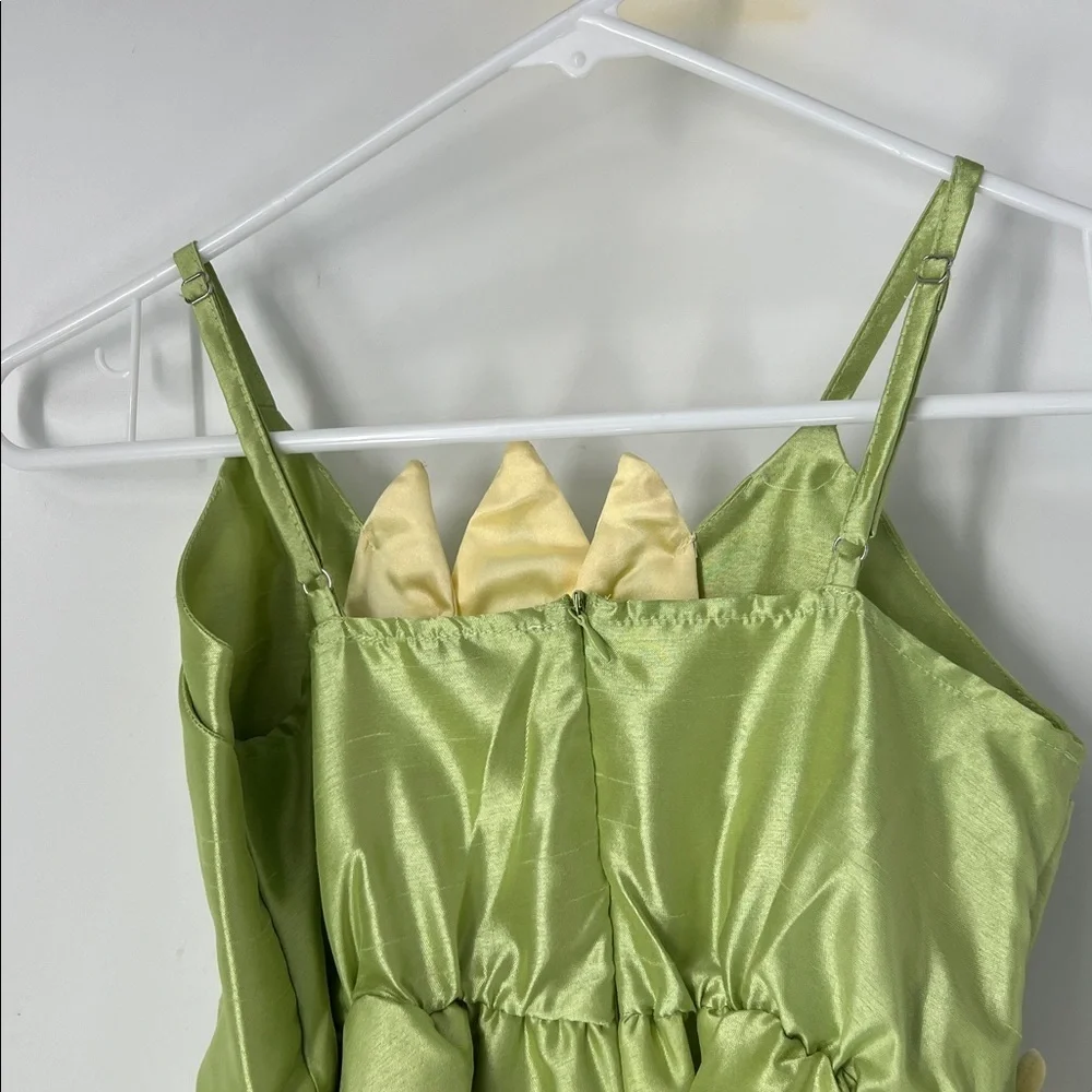 Disney NWT Deluxe Princess and the Frog Tiana Costume girls medium - Picture 8 of 9